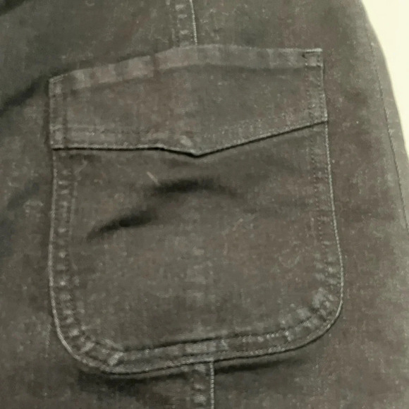 Columbia  Women’s Black Denim Button-Front Skirt - Size 8 - Picture 5 of 12